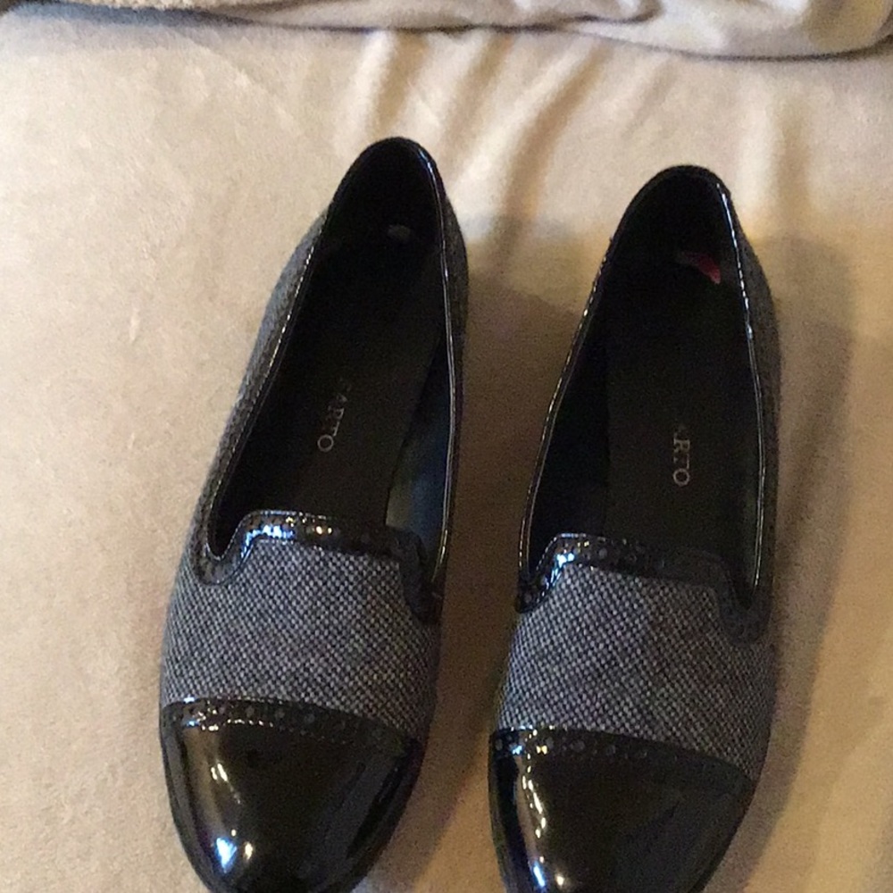 Franco Sarto patent leather/black tweed slip-on